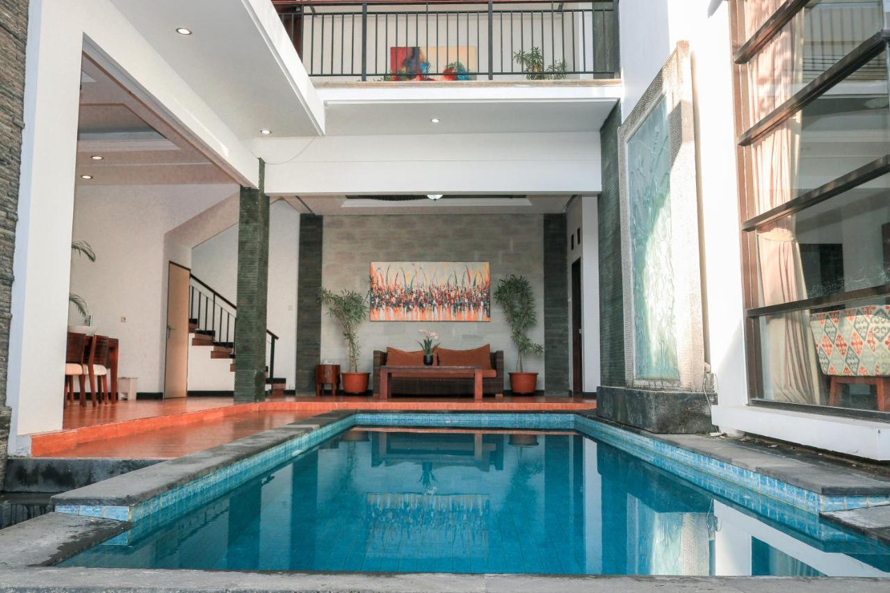 เดอ ศรี ซาเรน เรสซิเดนซ์ Hotel เซมินยัค ภายนอก รูปภาพ