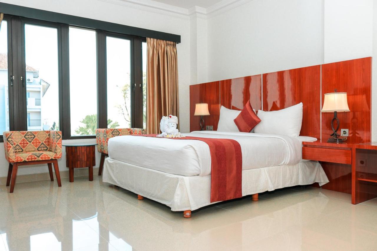 เดอ ศรี ซาเรน เรสซิเดนซ์ Hotel เซมินยัค ภายนอก รูปภาพ